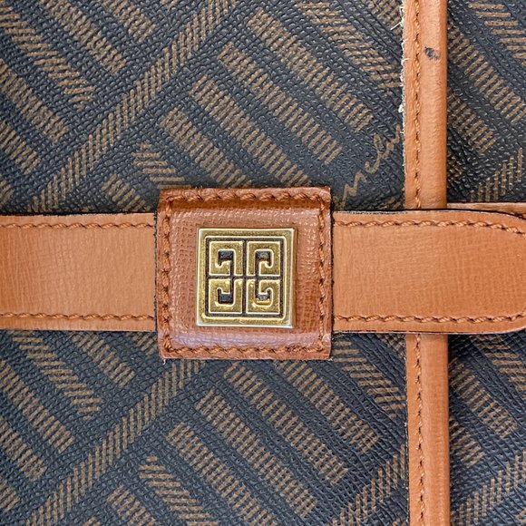 Givenchy Sling Crossbody Bag - Picture 4 of 13